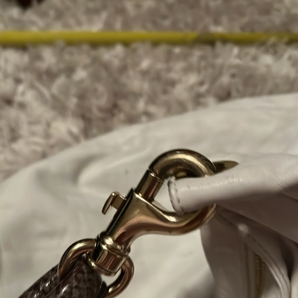 Jimmy Choo Bag very well kept and clean white shoulder bag lots of room - Picture 7 of 13